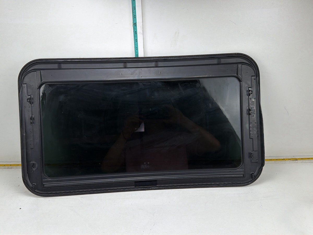 2003-2010 Porsche Cayenne- Sunroof Moonroof Glass Assembly 7L0877055 OEM