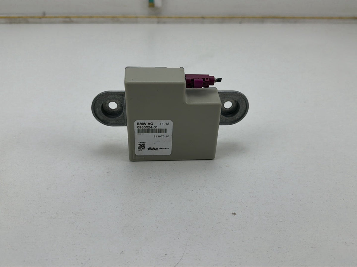 2011-2014 BMW X1 E84 Antenna Amplifier Control Module 6935024-01 OEM