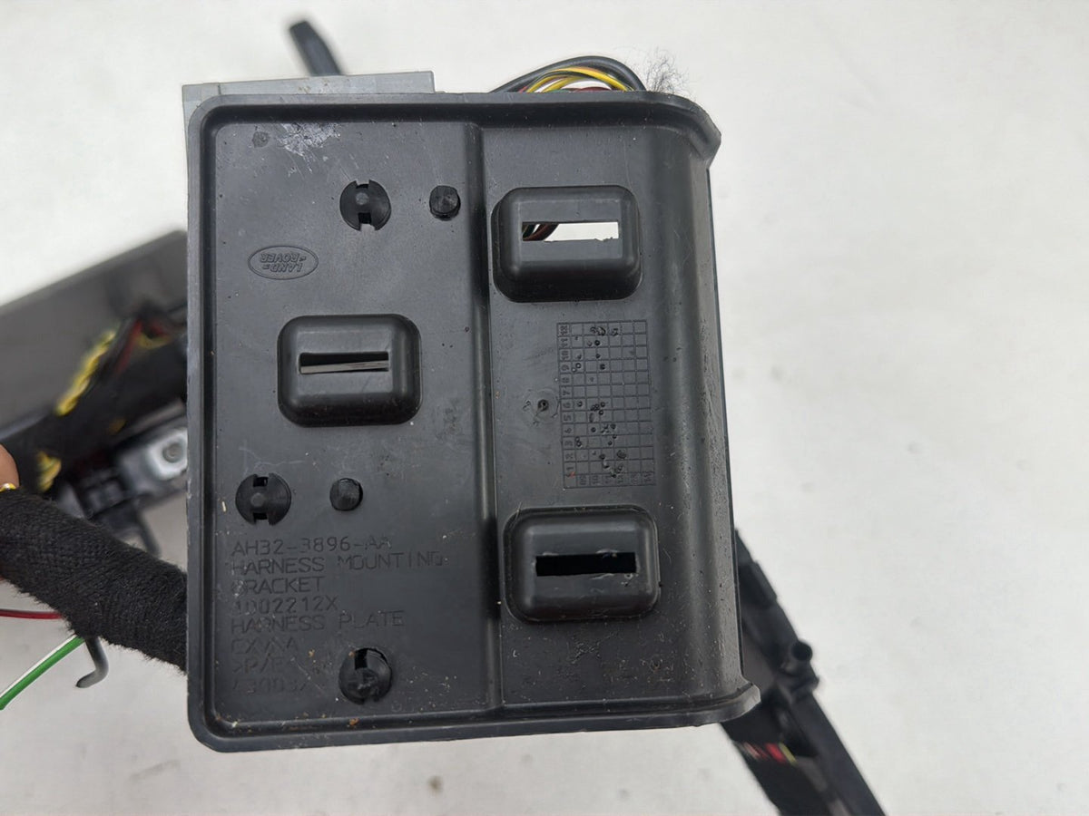 2009-2013 Land Rover - Center Climate Console Control Shifter AH32-04567-A OEM