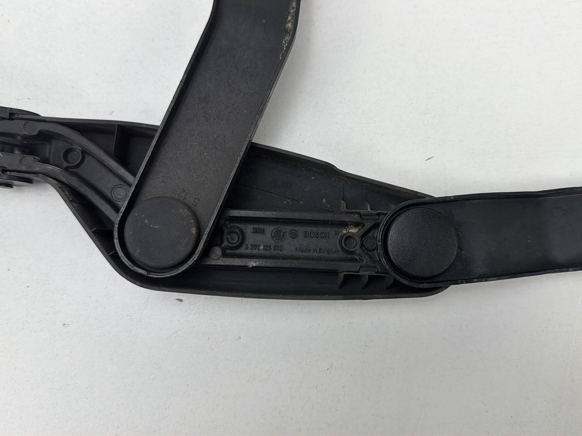 2010-2013 Mercedes-Benz E-Class Front Left and Right Side Wiper Arm Set OEM