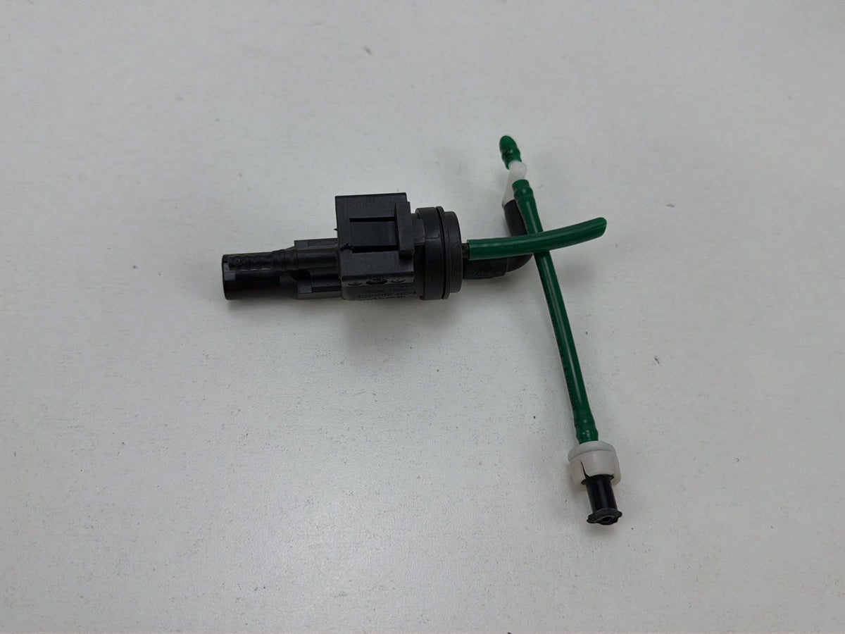 2007-2013 Mercedes-Benz S-Class W221 EGR Change Over Vacuum Solenoid Valve OEM