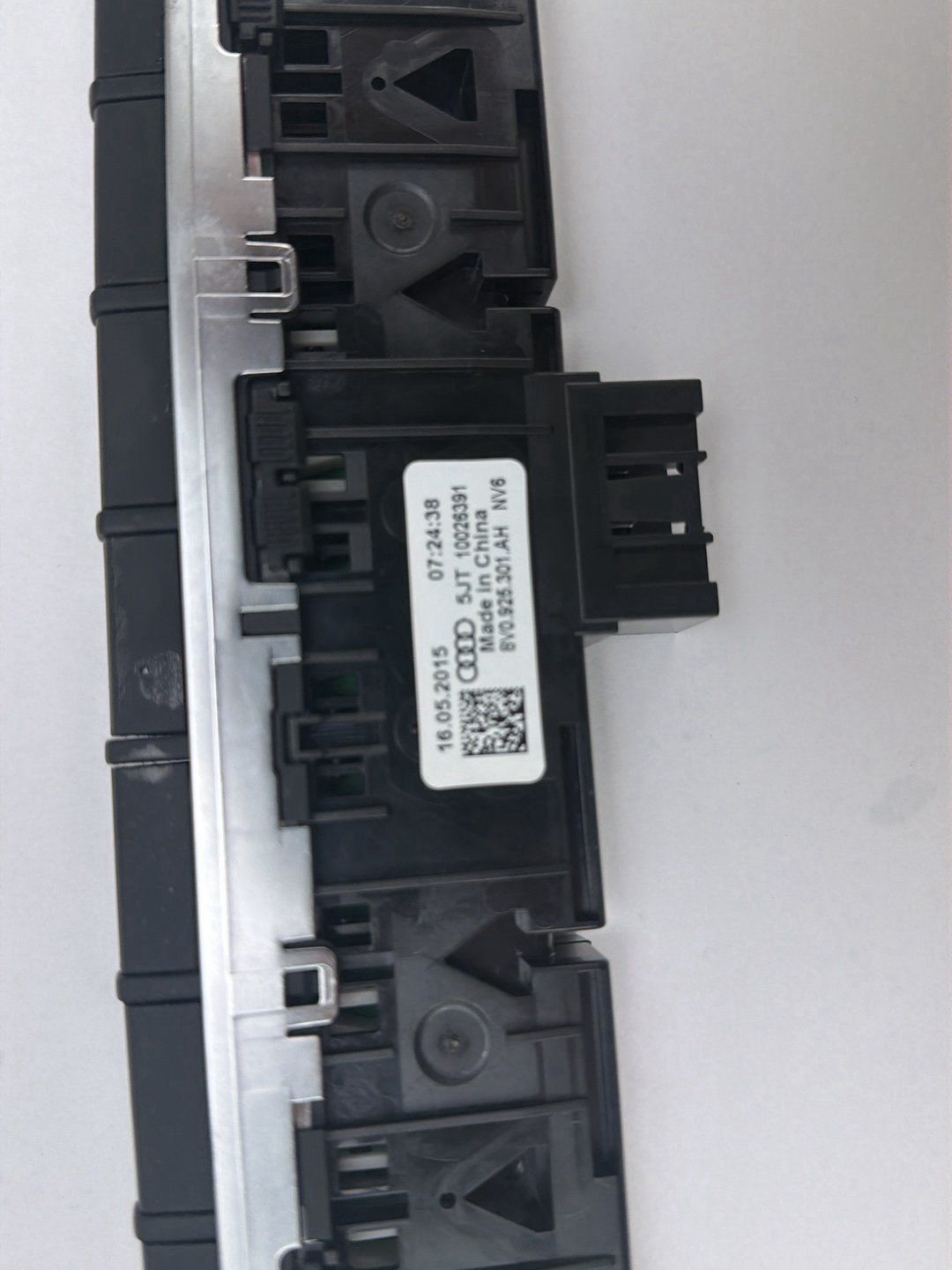 2015-2020 Audi A3 Dash Hazard Light & Traction Switch 8V0925301AH OEM