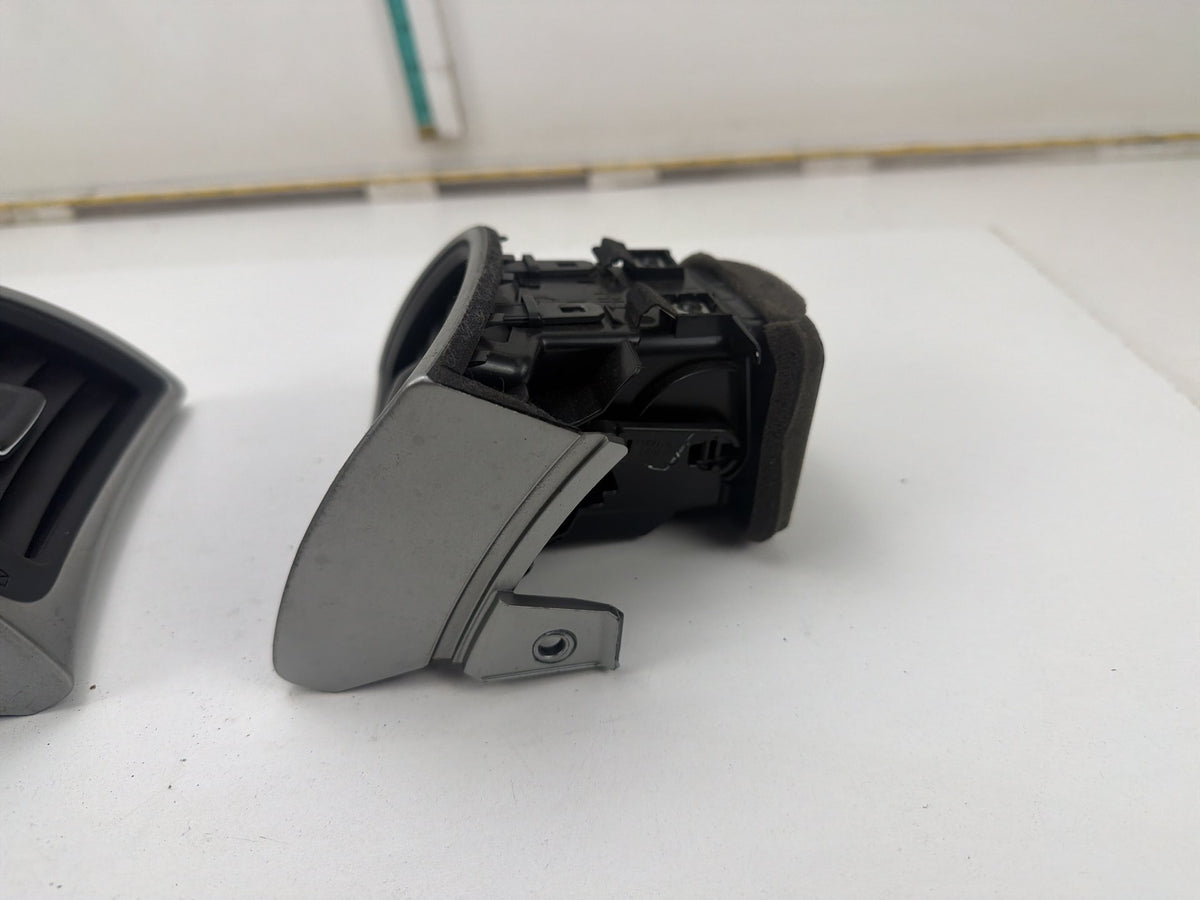 2013-2019 Nissan Sentra Front Left & Right Side Dash Air Vent Grille OEM