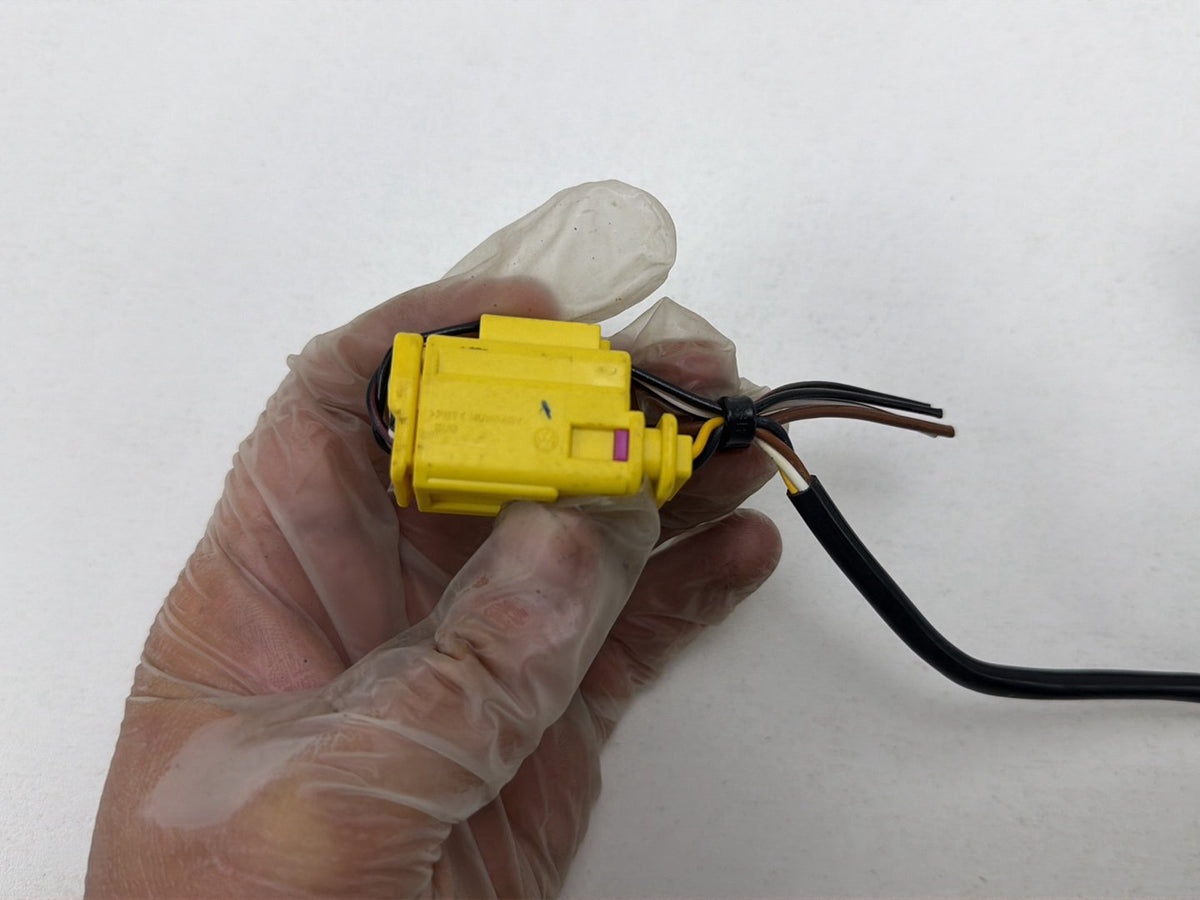 2003-2006 Porsche Cayenne Battery Protection Switch Relay Fuse Box 7L0915457 OEM