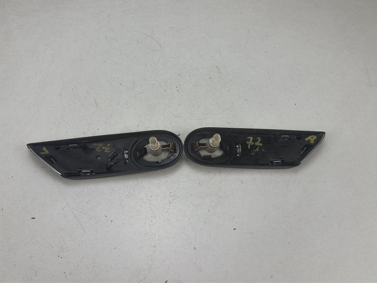 2007-2015 Mini Cooper S R56 R57 Left & Right Fender Turn Signal Marker Light OEM