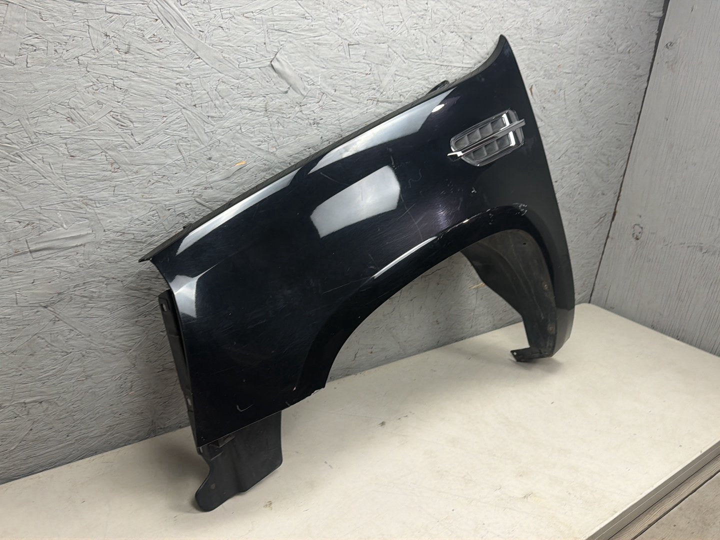 2007-2014 Cadillac Escalade Front Left Driver Side Fender Panel Cover OEM