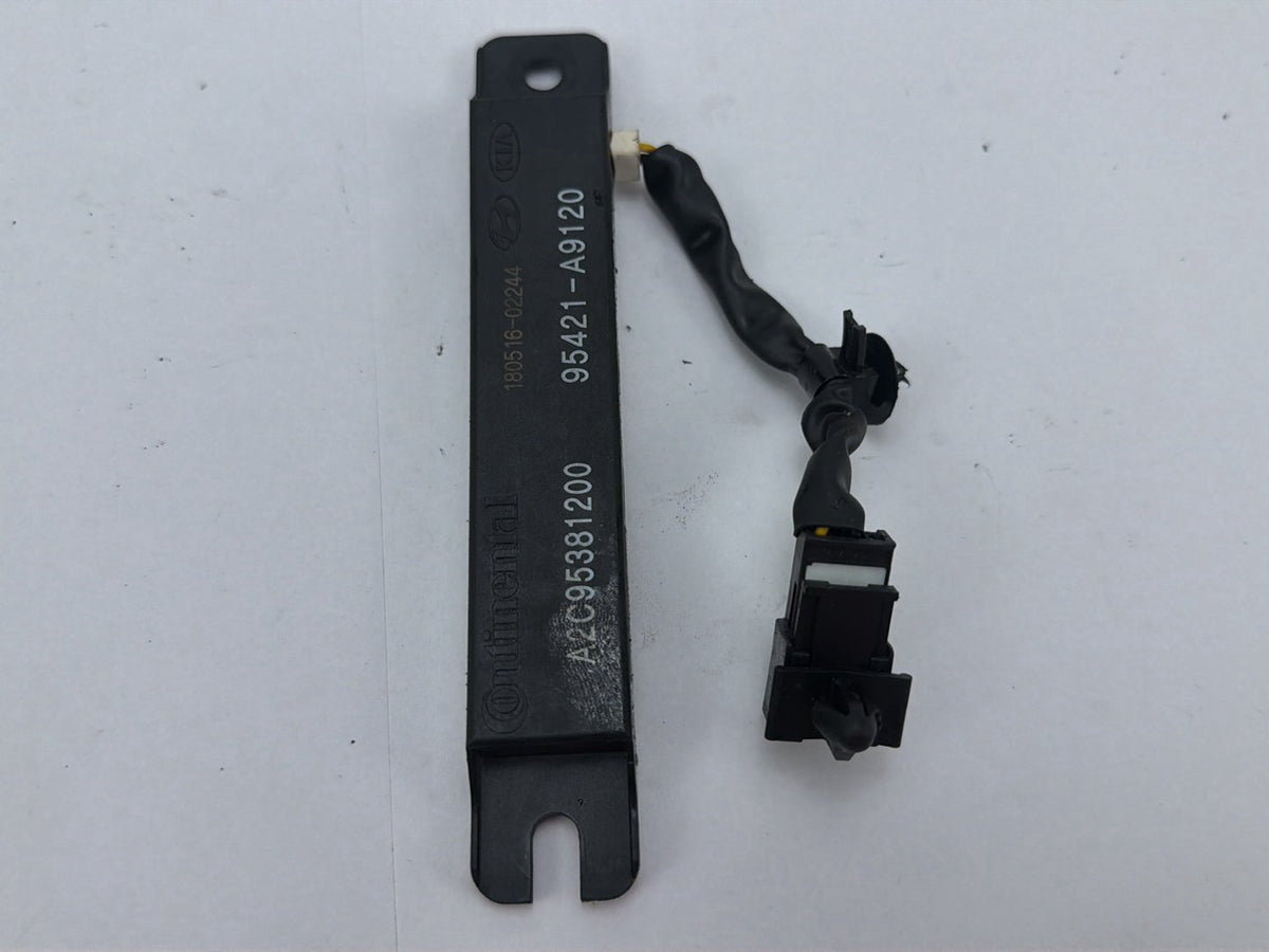 2015-2021 Kia Sedona Keyless Entry Antenna Receiver Module 95421-A9120 OEM