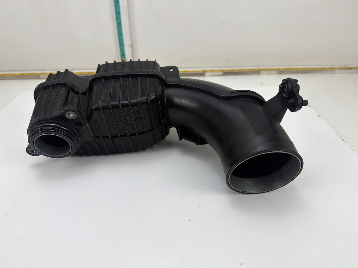 2015-2018 Volvo S60 Engine Air Intake Resonator Chamber Box 31319692 OEM