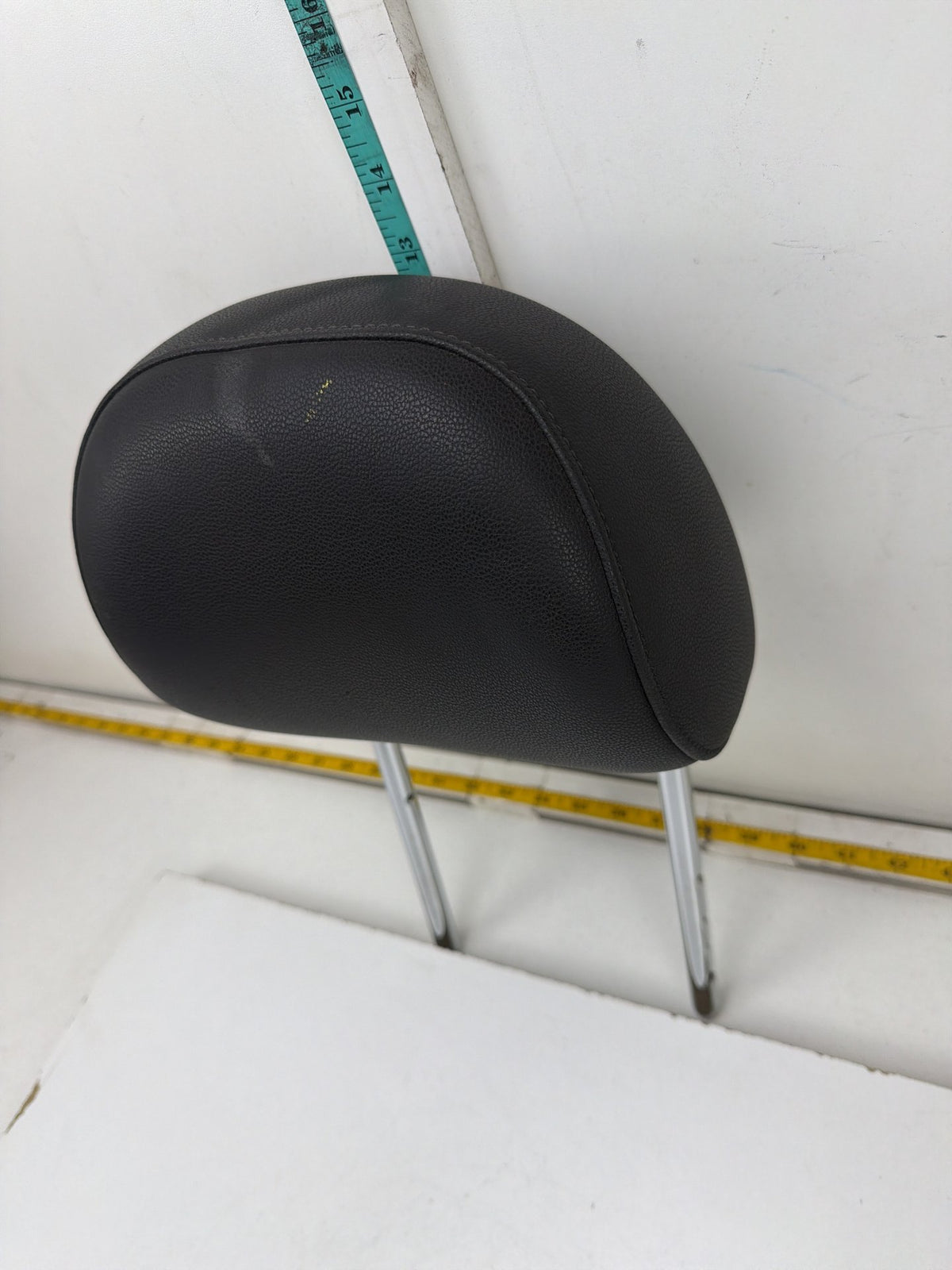2012-2019 Volkswagen Beetle Front Right Side Seat Headrest 5C5881901 OEM
