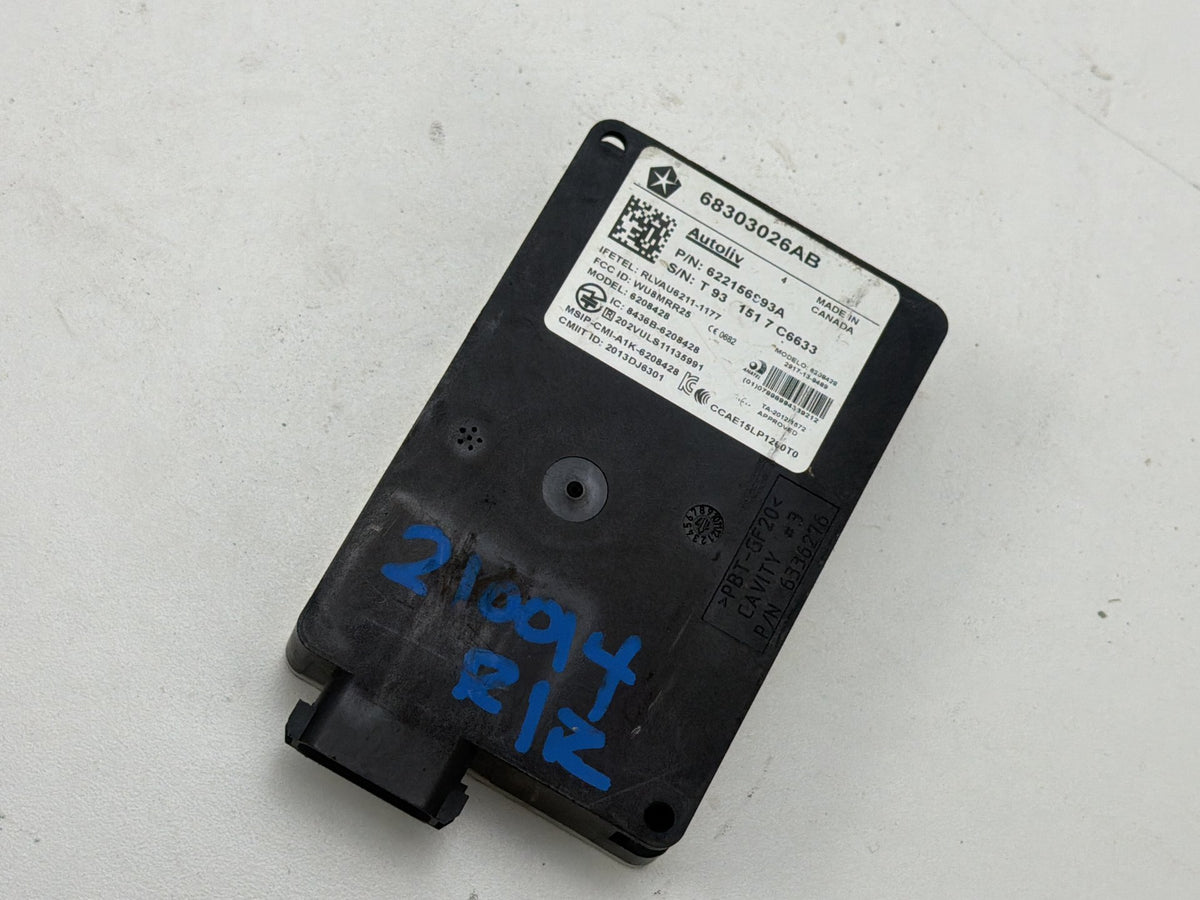 2015-2018 Dodge Chrysler 300-Blind Spot Detection Control Module 68303026AB OEM