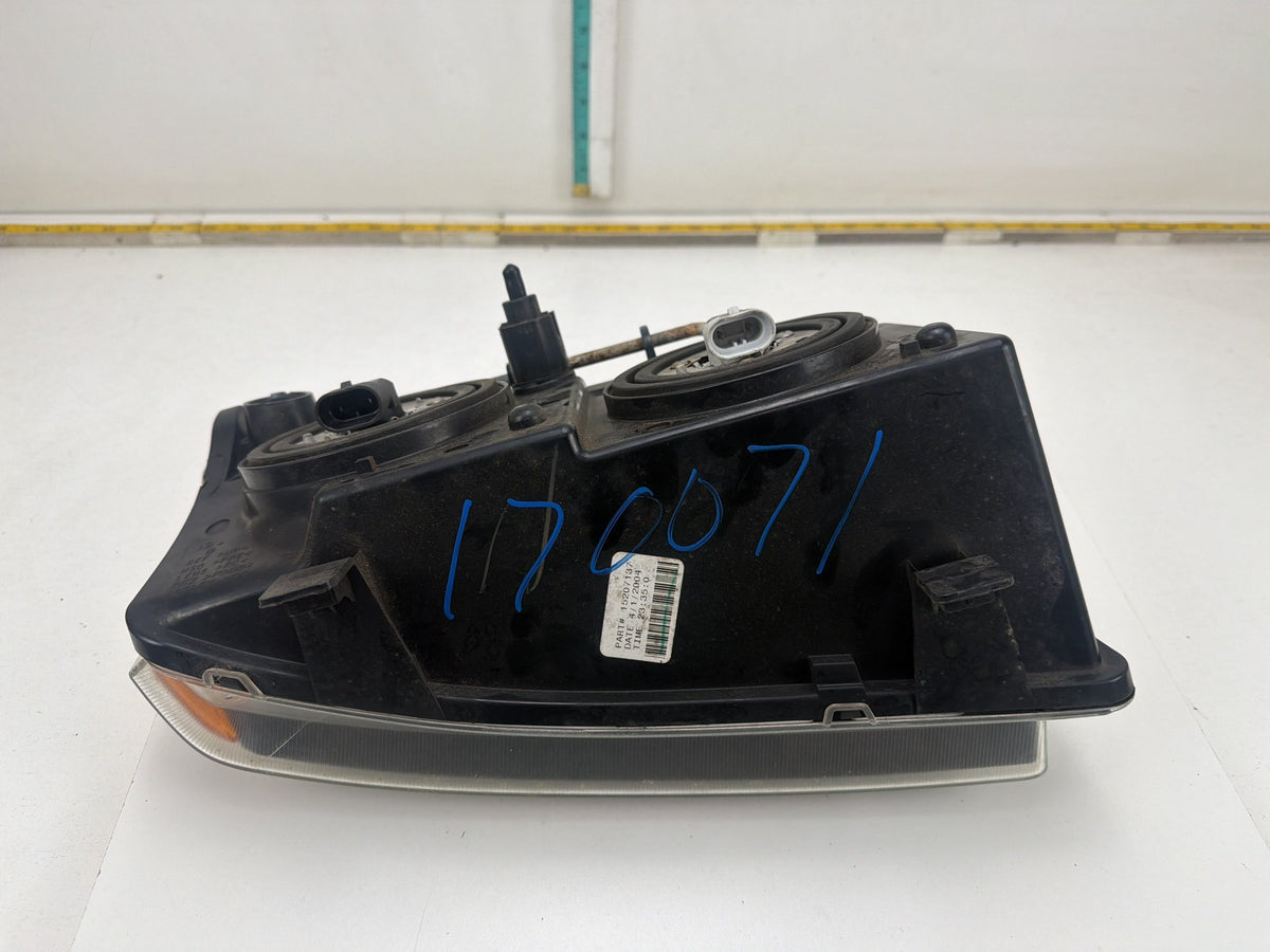 2003-2006 Chevrolet Silverado Front Left Driver Side Headlight Lamp Assembly OEM