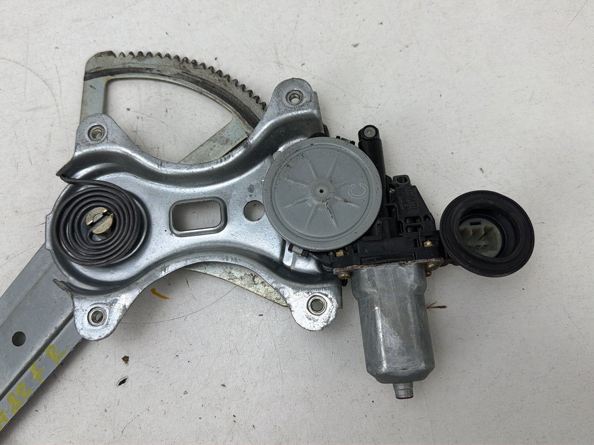 2003-2009 Toyota 4Runner Front Right Side Door Window Regulator Motor OEM