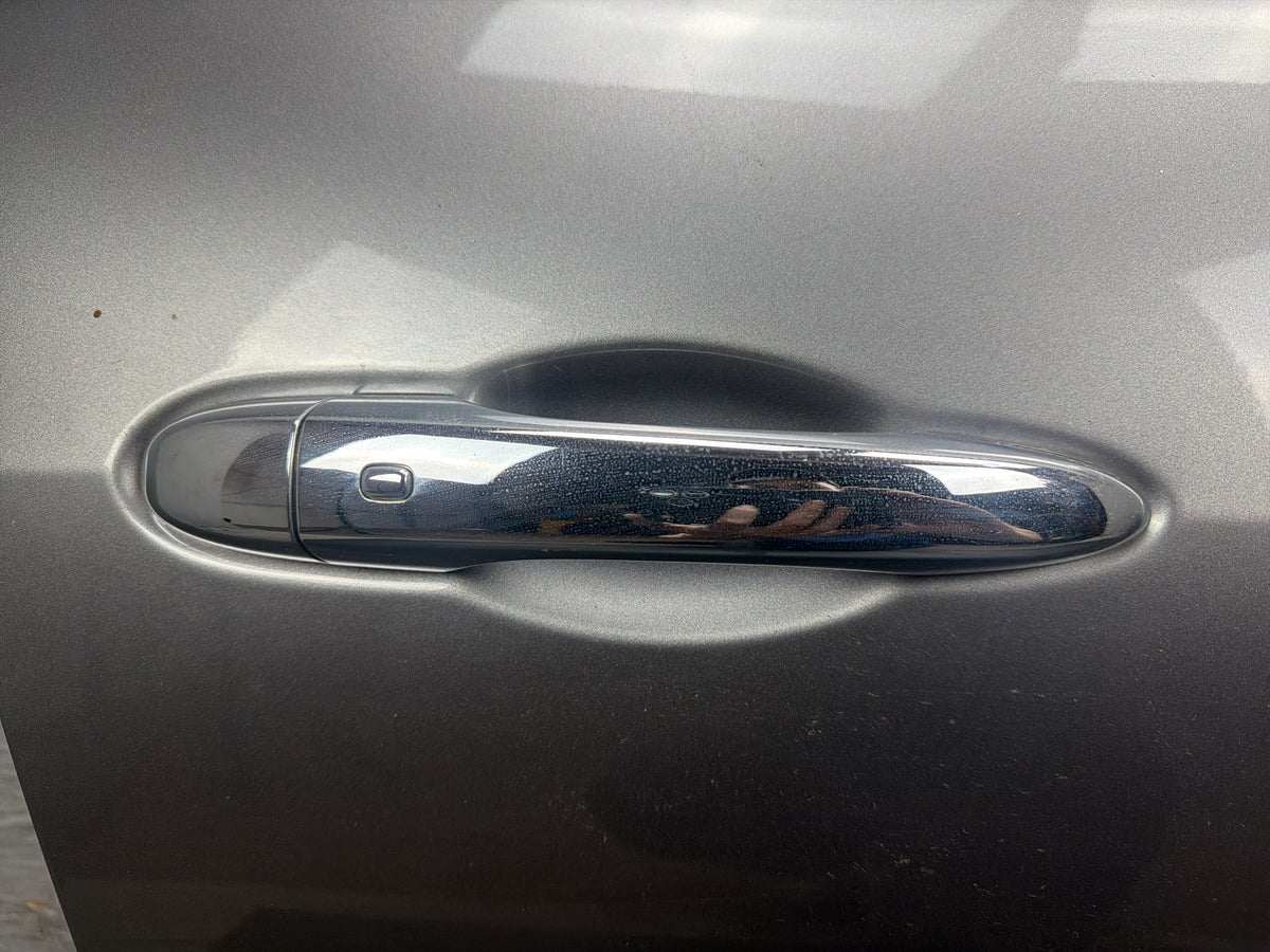 2014-2021 Maserati Quattroporte M156 Front Right Door Shell Panel w/ Glass OEM
