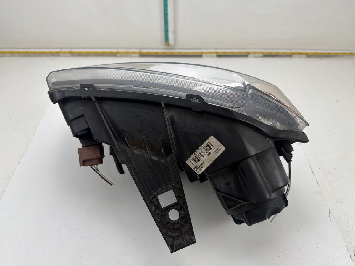 2014-2021 Jeep Grand Cherokee Front Right Passenger Side Headlight M167509 OEM