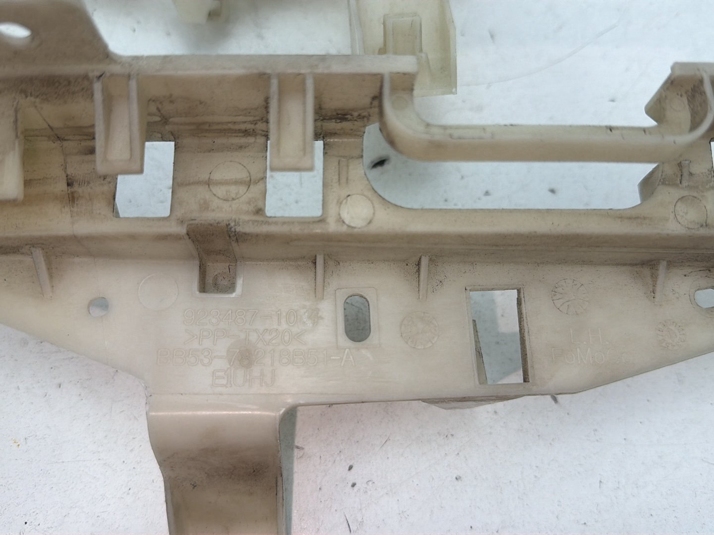 2011-2015 Ford Explorer Front Left & Right Door Lock Actuator Bracket OEM