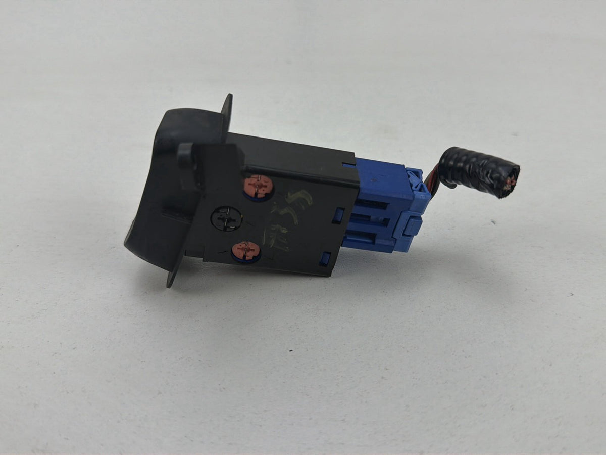 2005-2010 Honda Odyssey Front Seat Heated Control Switch Button M26162 OEM