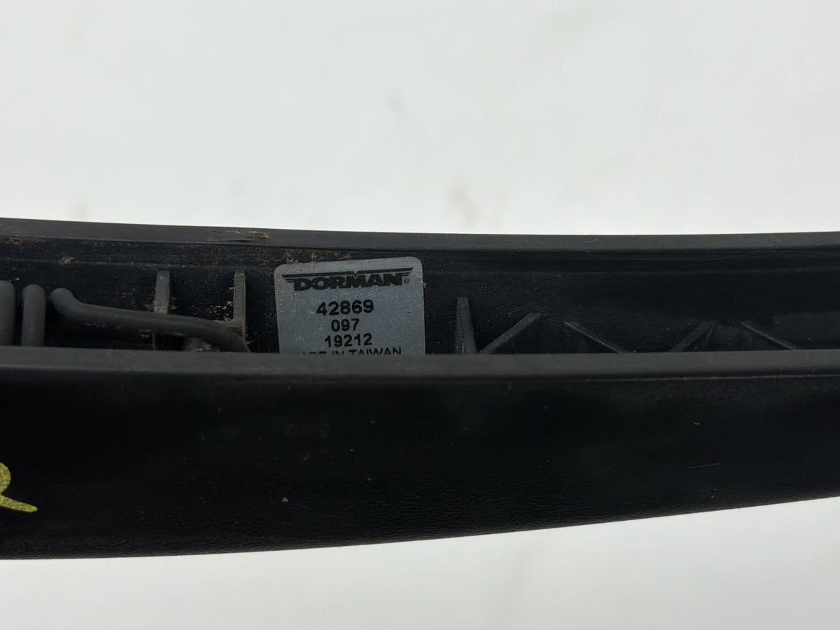 2006-2013 Mercedes-Benz R350 Rear Windshield Wiper Arm w/ Cover Cap Trim