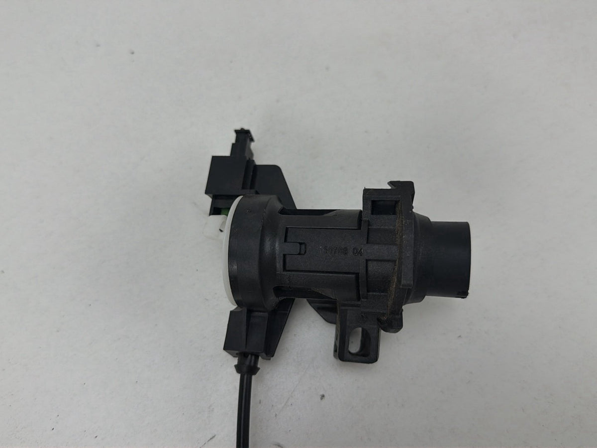 2010-2014 Mercedes-Benz E-Class-Rear Release Lock Latch Handle A2047500195 OEM