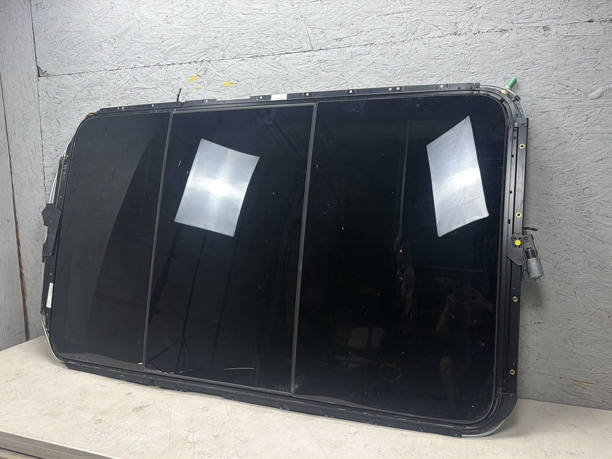 2007-2015 Audi Q7 4L Panoramic Sunroof Moonroof Glass Assembly OEM
