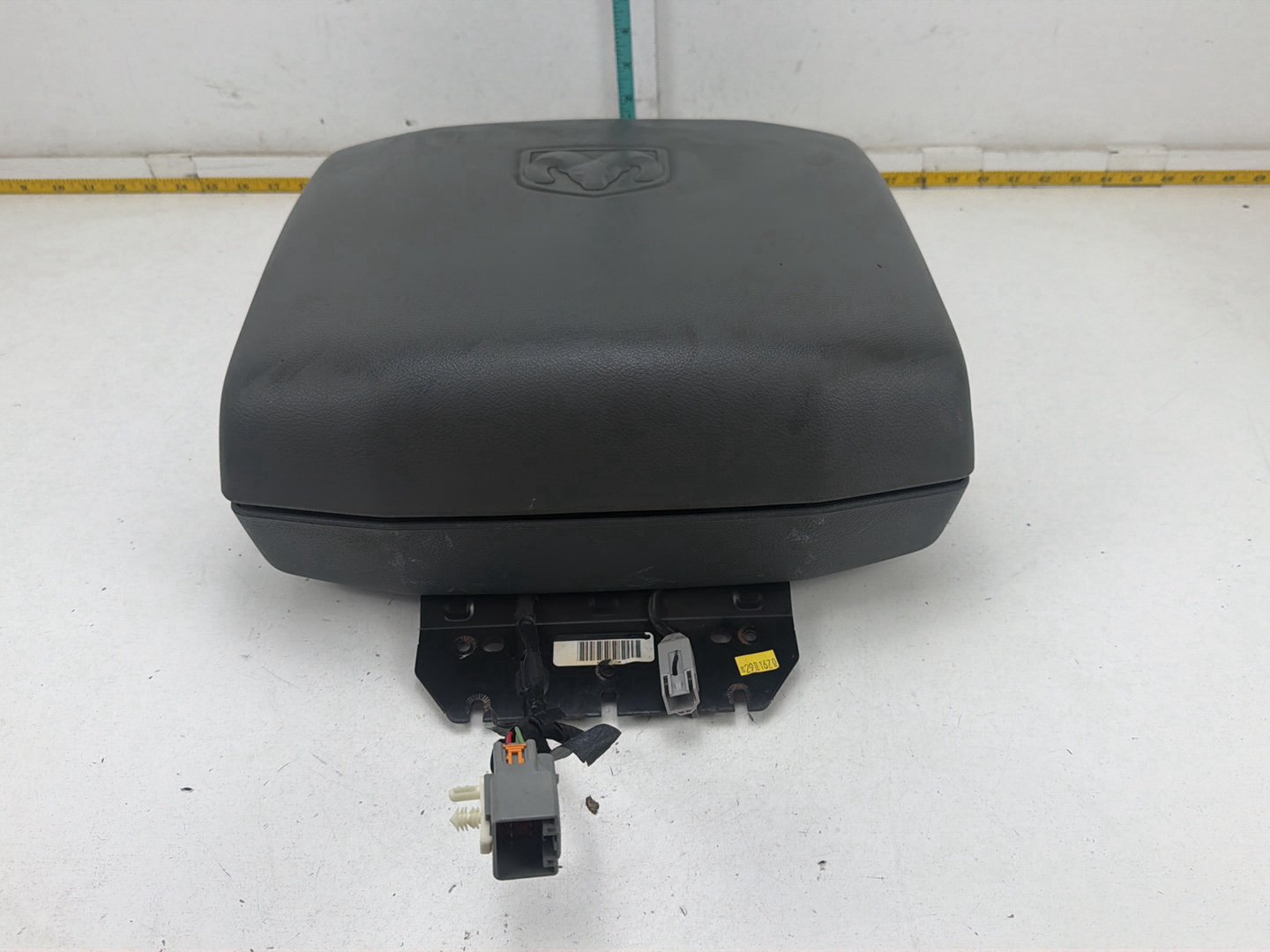 2013-2018 Ram 1500 Centre Console Armrest Lid Cover Ram Head Logo Black OEM