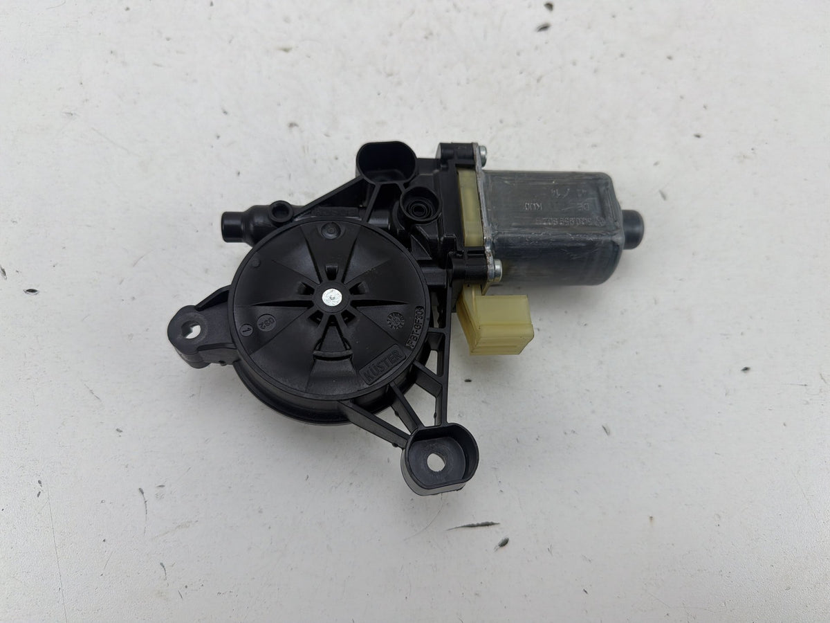 2015-2020 Audi A3 Convertible Door Power Window Motor S850202100 OEM