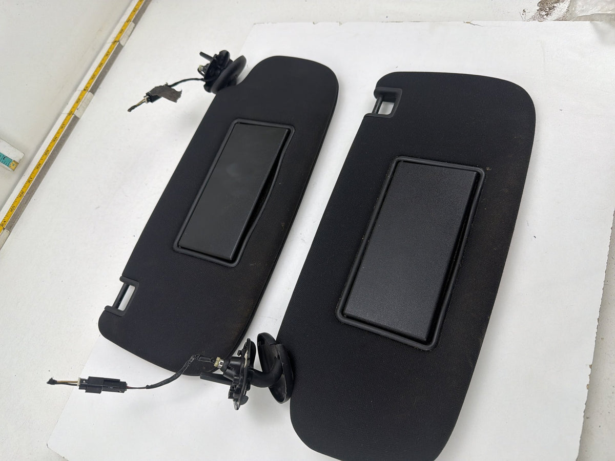 2014-2021 Jeep Grand Cherokee Left Right Illuminated Sun Visors Pair OEM