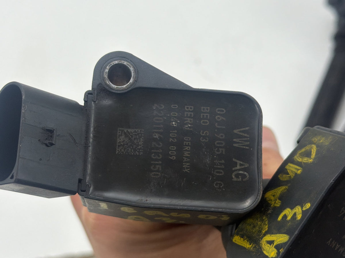 2019-2015 Volkswagen Tiguan - 4 Ignition Coil Set 06J 905 110 G OEM
