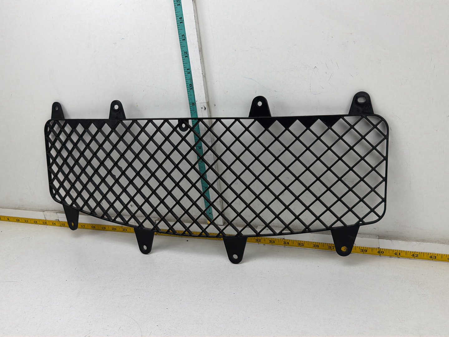 2014-2017 Maserati Ghibli Front Bumper Lower Grille 10147629 OEM