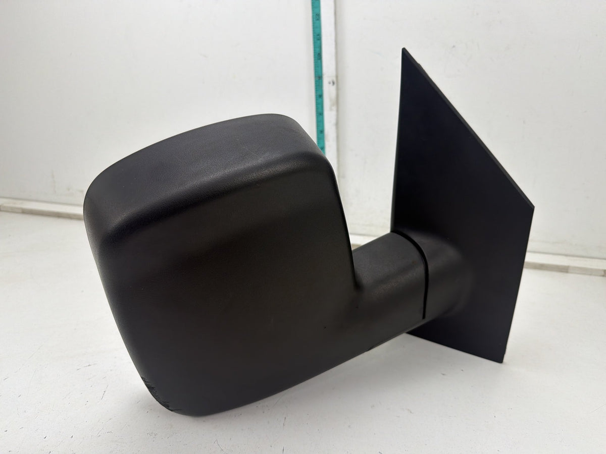 2003-2007 GMC Savana 2500 Front Right Passenger Side View Door Mirror Assembly