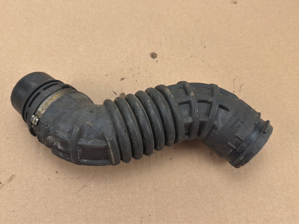 2014-2017 Maserati Ghibli Left Lower Air Intake Filter Hose 670003848 OEM