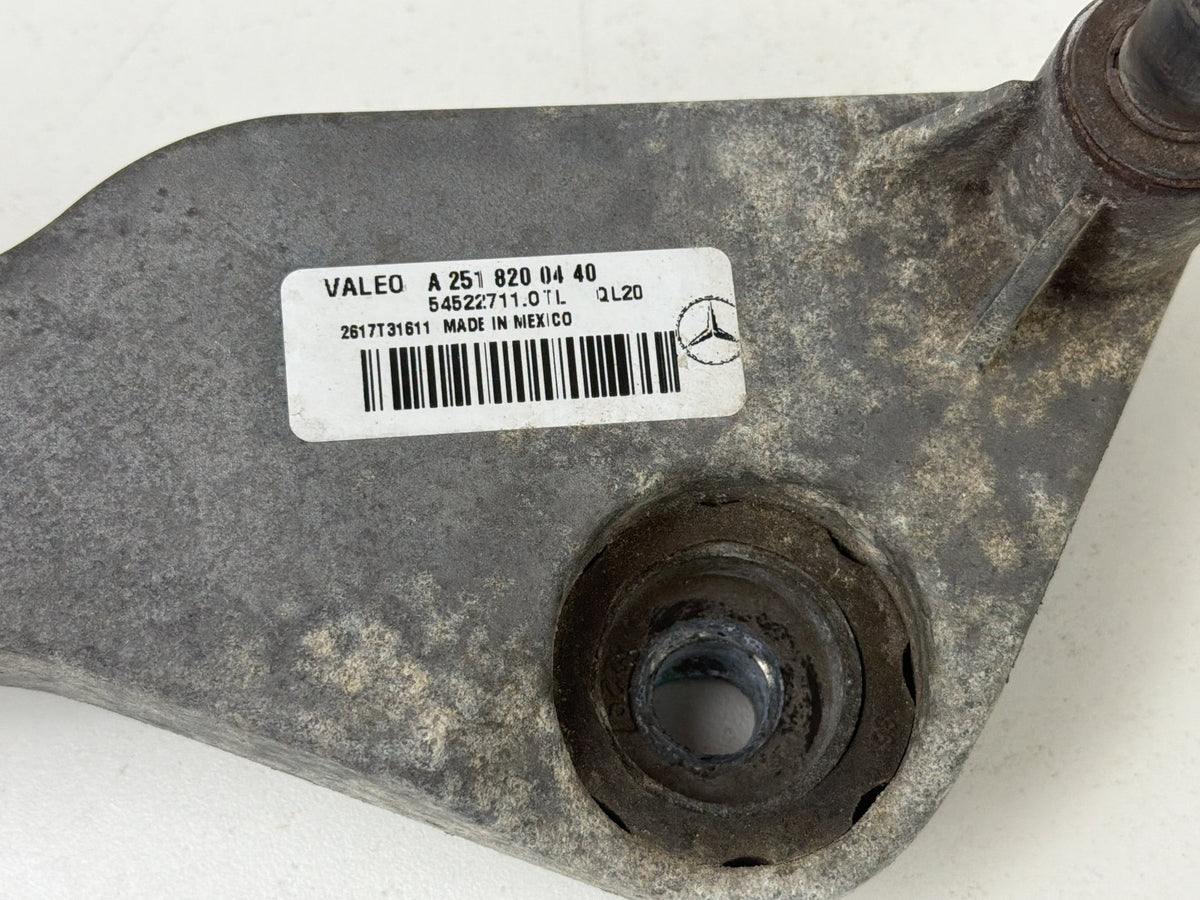 2006-2013 Mercedes-Benz R350 Front Windshield Wiper Linkage w/ Motor OEM
