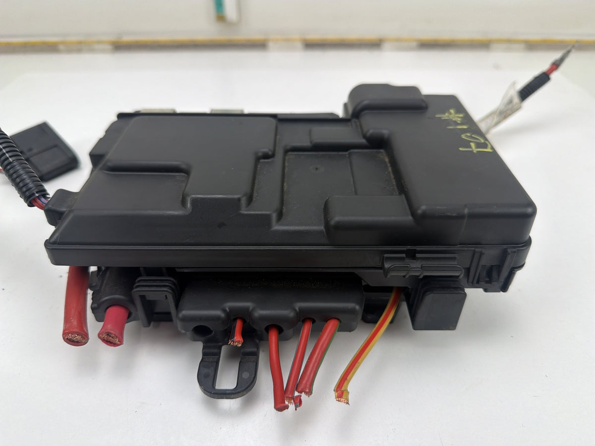 2015-2018 Volvo S60 - Engine Bay Fuse Box 30659092 OEM