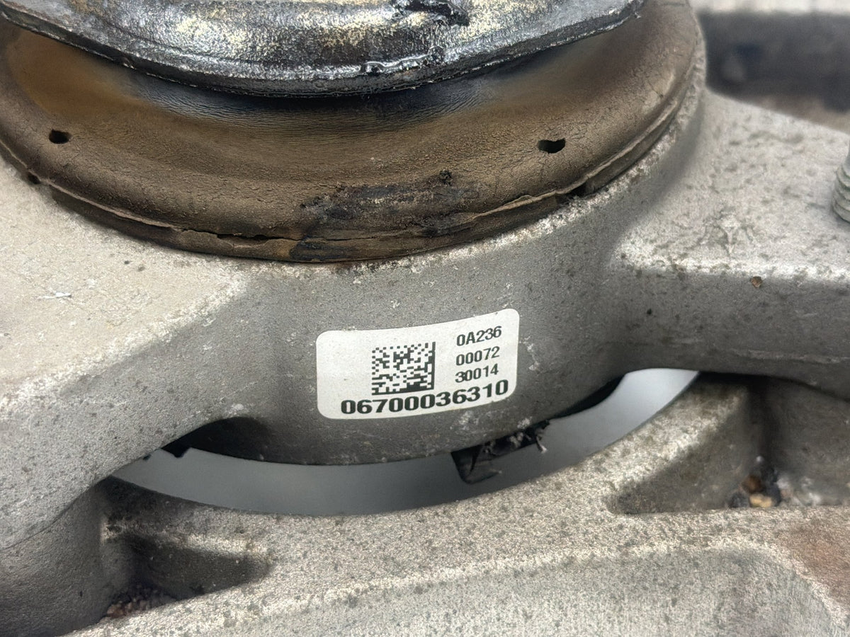 2014-2020 Maserati Quattroporte Engine Mount Support Bracket 670003632 OEM