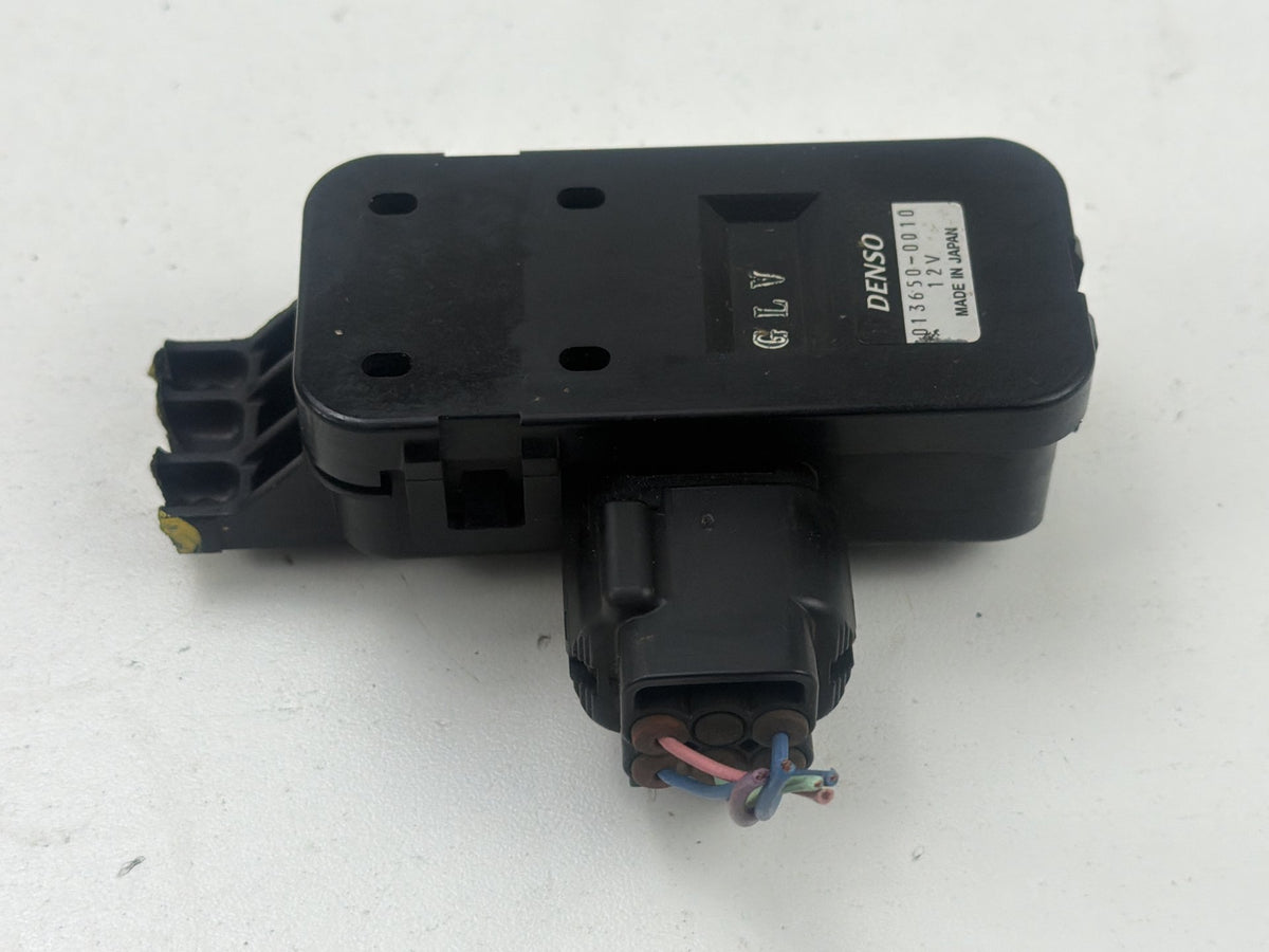 2004-2006 Lexus LS430 Smog Emission Sensor Control Unit 013650-0010 Cracked OEM
