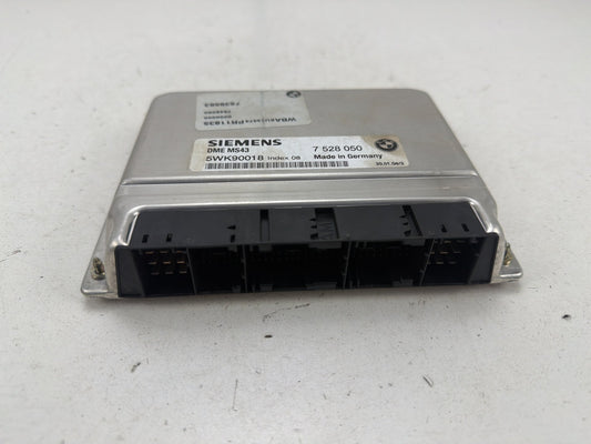 2001-2004 BMW 325xi Engine Control Module 5WK90018 OEM