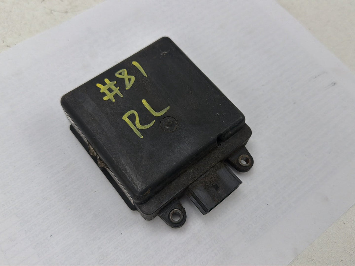 2014-2017 Maserati Ghibli Left Rear Blind Spot Radar Sensor 0670033070 OEM