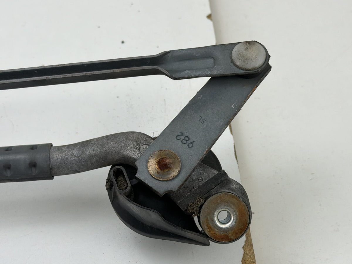 2006-2013 Lexus IS250 Windshield Wiper Motor Transmission Linkage Assembly OEM