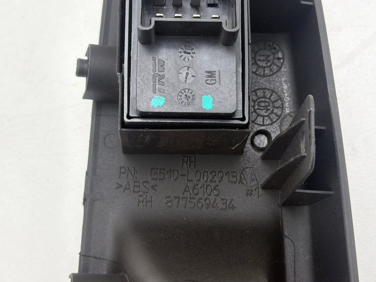 2011-2016 Chevrolet Cruze Rear Right Side Door Window Switch 877569434 OEM
