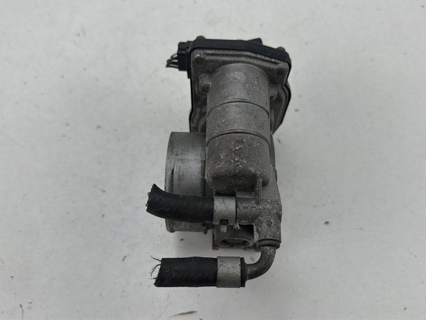 2014-2019 Infiniti Q50 V37 - Left Engine Throttle Body Valve Control Unit OEM