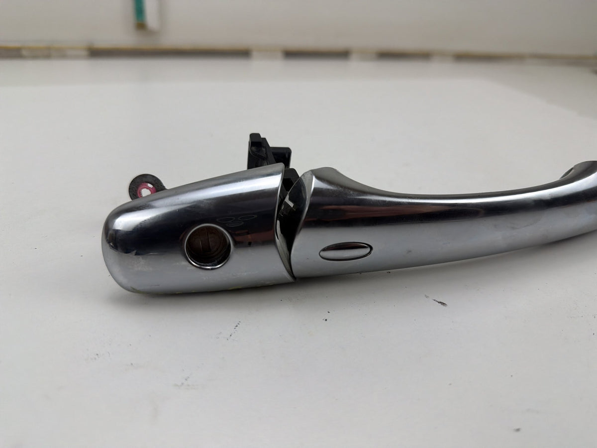 2011-2013 Infiniti QX56 Front Left Side Exterior Door Handle Lock Button OEM