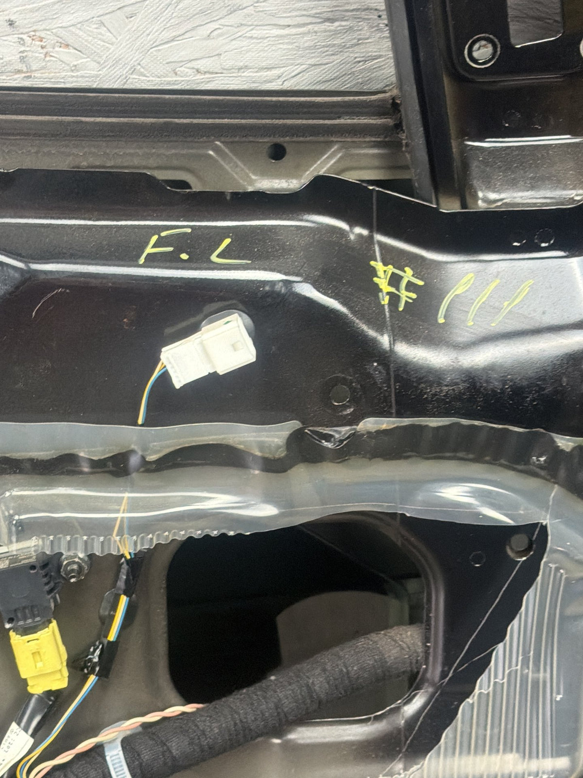 2007-2009 Lexus ES350 V40 - Front Left Door Shell OEM