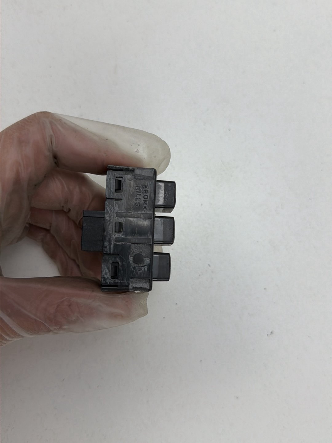 2010-2013 Infiniti G37-Left Seat Memory Switch OEM