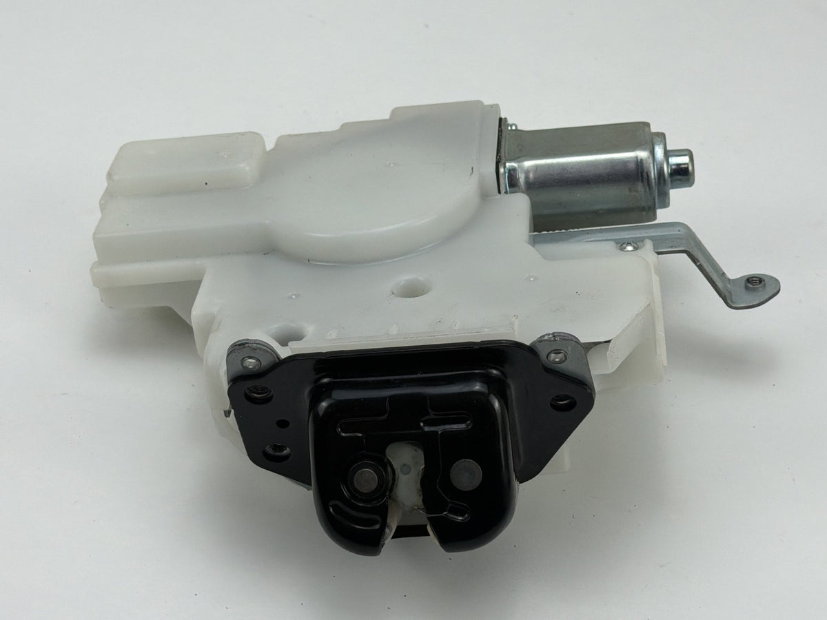 2011-2017 Infiniti QX56 - Tailgate Power Lock Latch Actuator 905520AQ000 OEM