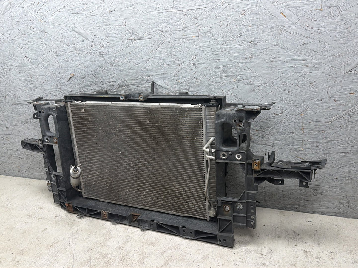 2010-2013 Infiniti G37 Front Engine Cooling Radiator & Fan Shroud Assy OEM