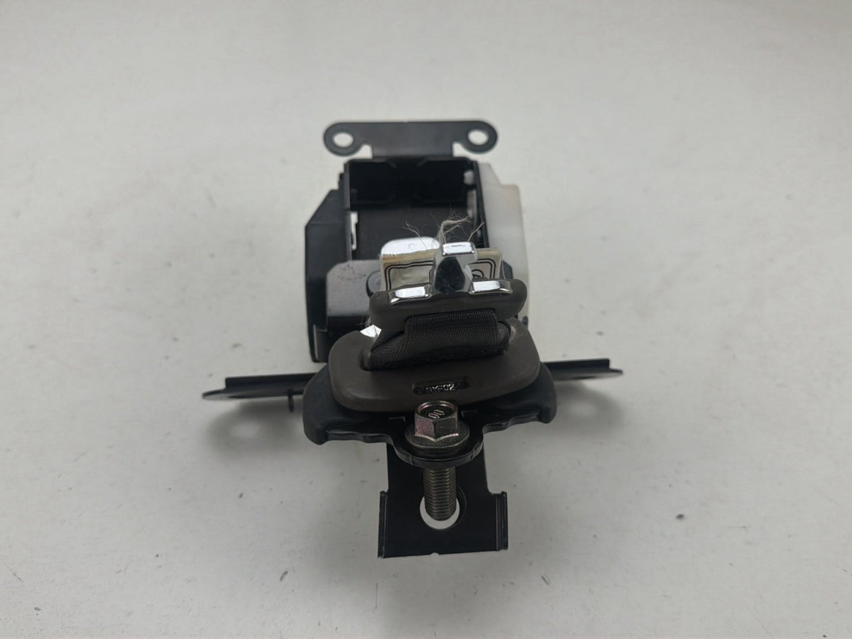 2014-2017 Honda Odyssey Rear Centre 3rd Row Seat Belt Retractor 5203009B OEM