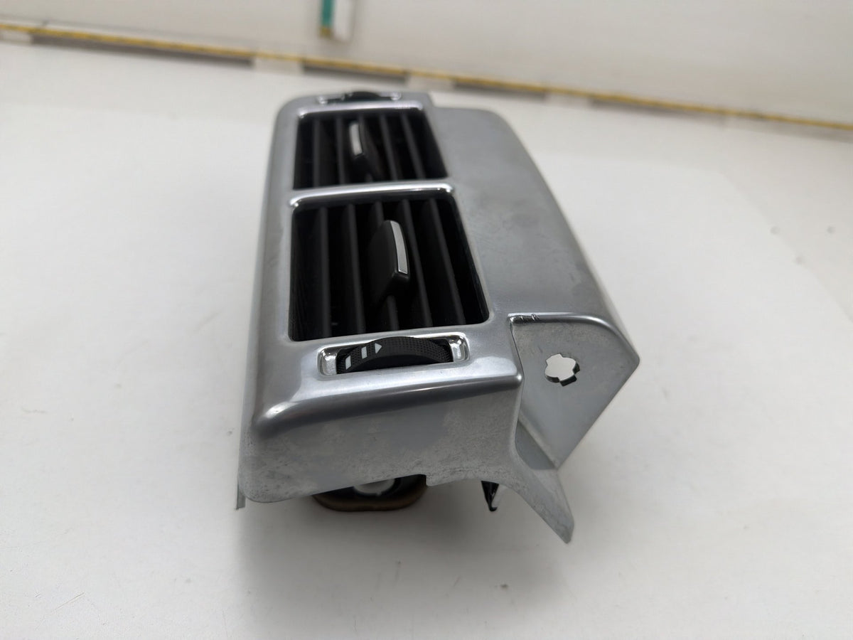 2010-2013 Land Rover Range Rover Rear Console Air Vent LRGJBD500220PUY OEM