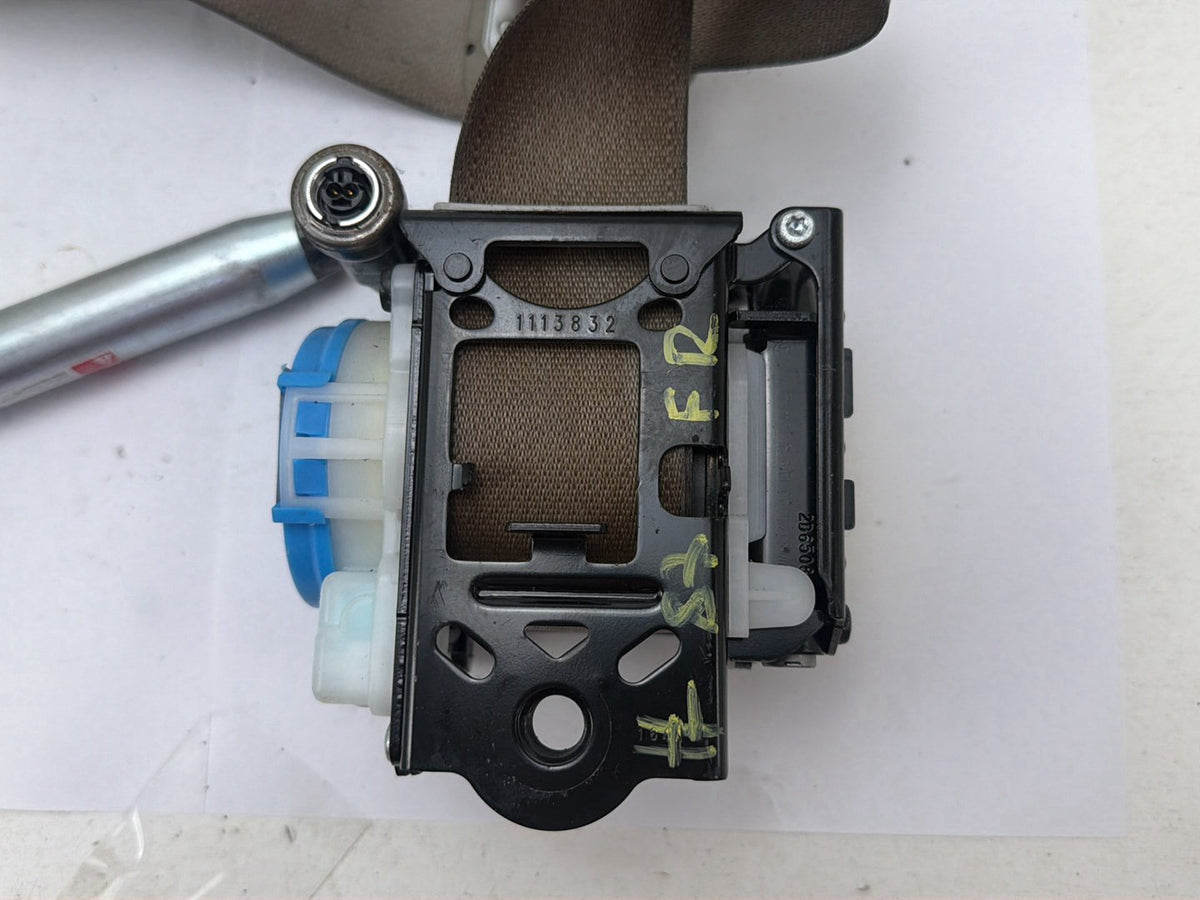 2015-2018 Kia Sedona Front Right Passenger Side Seat Belt Retractor OEM