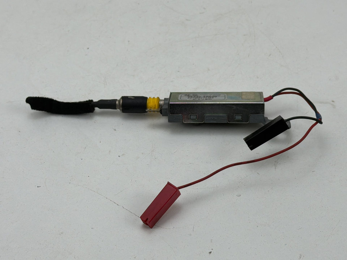 2014-2016 Kia Cadenza Rear Right Passenger Side Glass Antenna Amplifier OEM