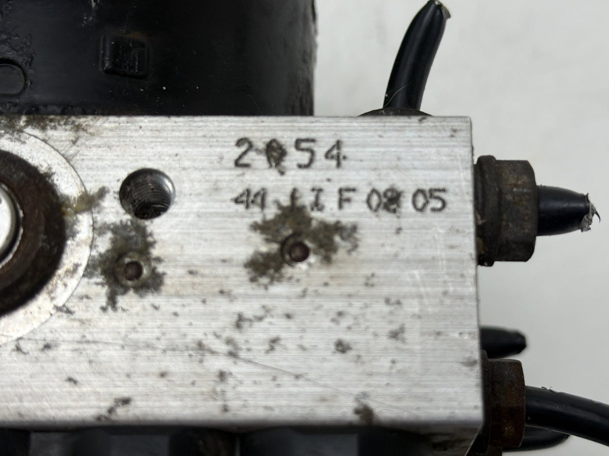 2005-2009 Volkswagen Jetta ABS Pump Hydraulic Control Module 1K0614517M OEM
