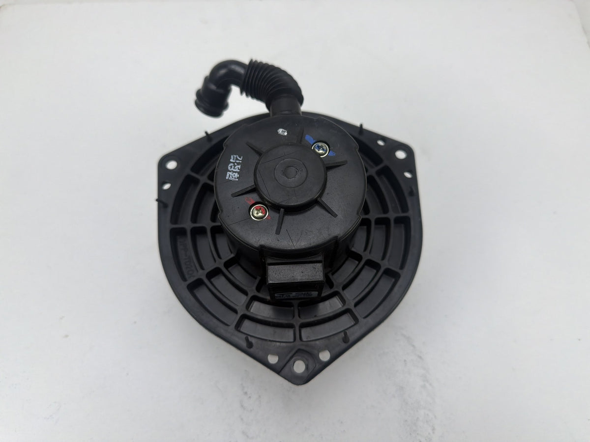 2008-2009 Chevrolet Aveo HVAC Heater Blower Motor Fan Assembly OEM